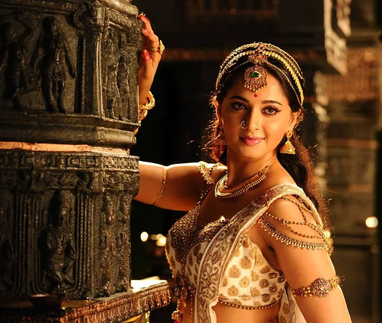 anushka shetty age