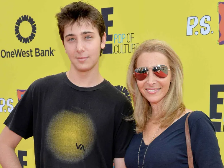 lisa kudrow son