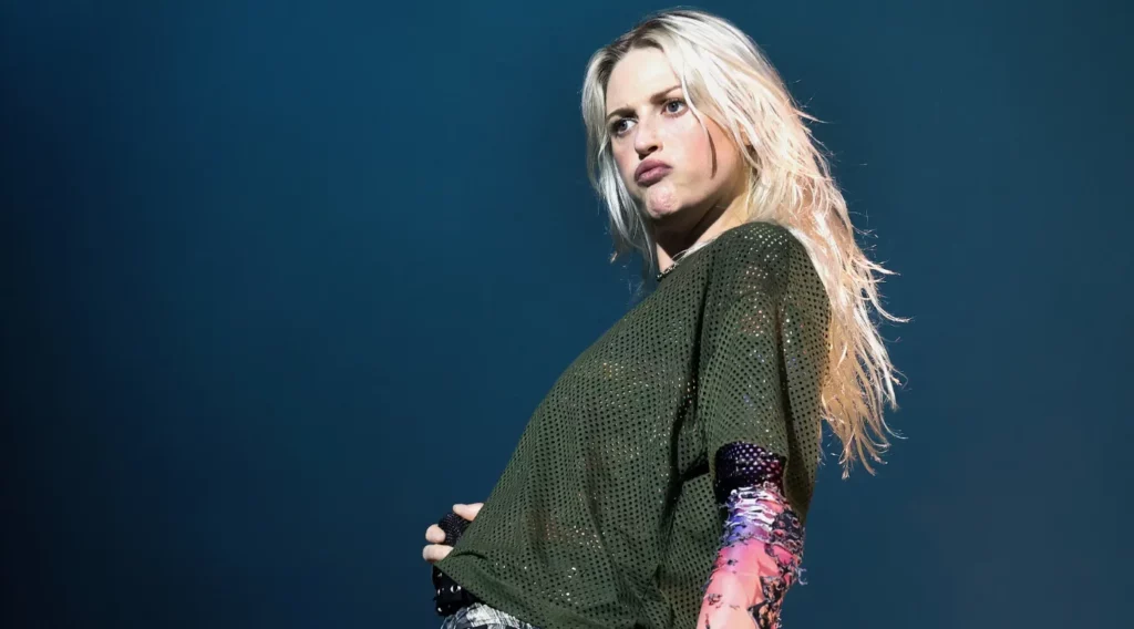 Emily Armstrong Age, Height, Weight, Net Worth, Career, And Full Bio In 2025