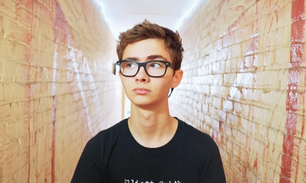 Elliott Fullam Age, Life & Career A Deep Dive into the Rising Star