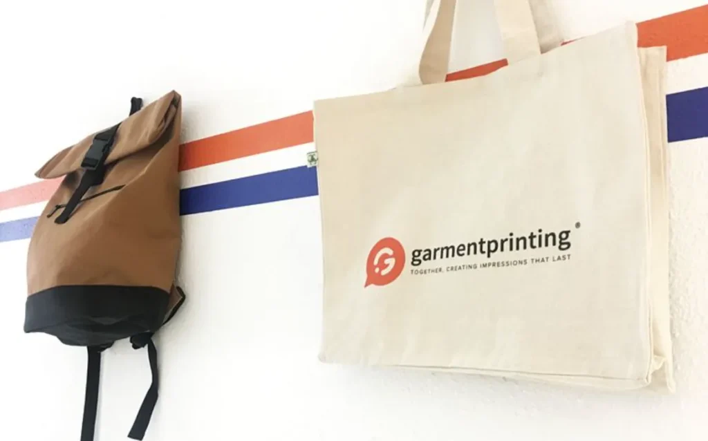 How Promotional Bags Extend Brand Reach Beyond the First Purchase
